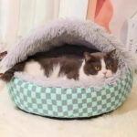 Pet Warm Nest - Diamond Quilt Closed Pet Bed With Plush PP Cotton Filling
